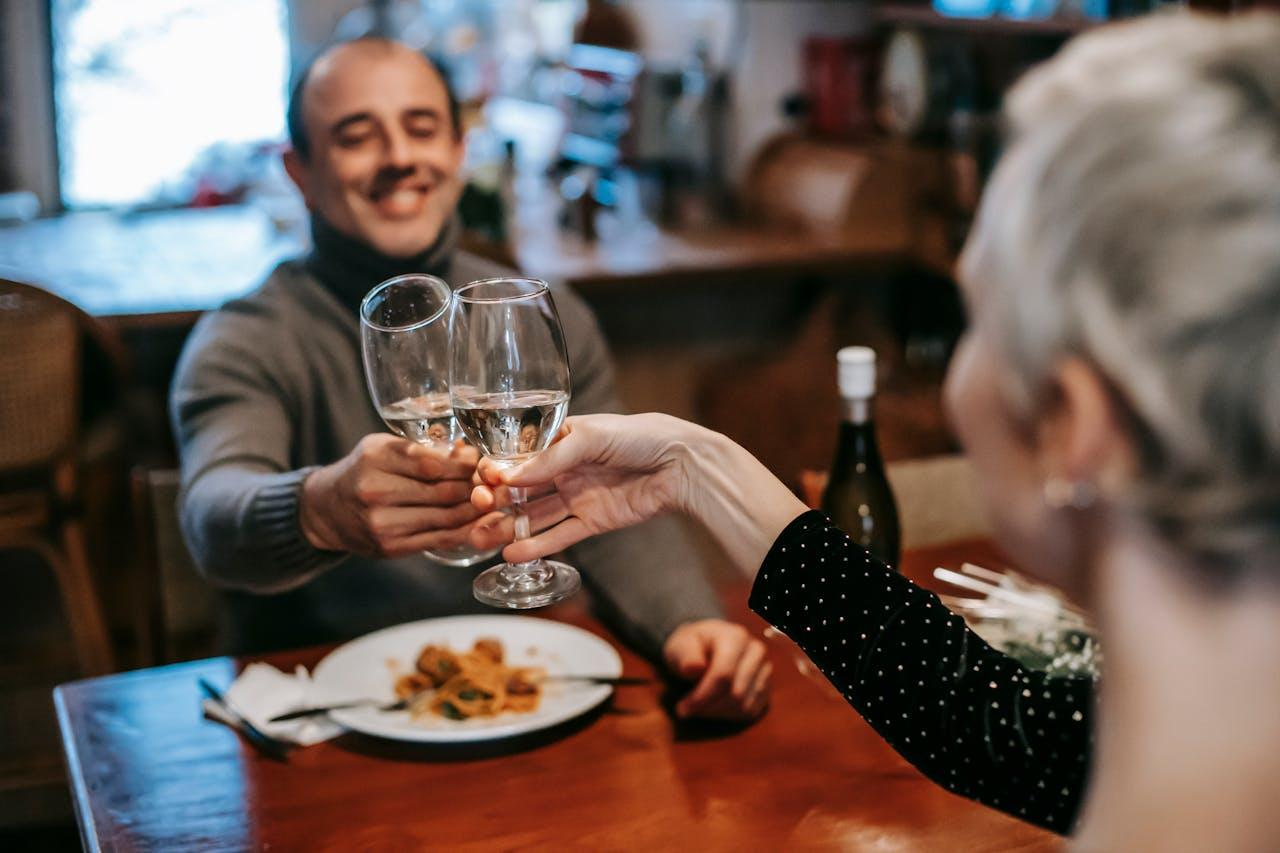 Paris : Top 5 des guinguettes pour savourer un verre en toute convivialité